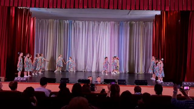 Ансамбль Конфетти Что такое счастье смотреть онлайн