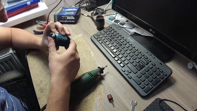 HPI savage xl flux установка новного б\к мотора .Tenshock X802L V2 1/8 на 1750KV. смотреть онлайн