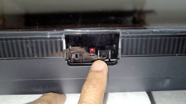 Samsung 4K Smart TV - How to Turn ON/OFF Without Remote смотреть онлайн