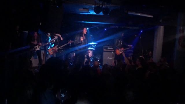 The Treatment - King/City, Bite Back, Luck/Draw, Bleed Rock N Roll - The Underworld, Camden 24/05/1 смотреть онлайн