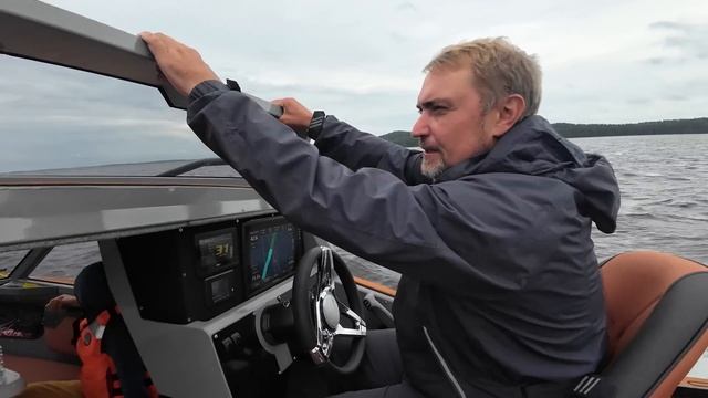 Ну зачем они сделали эту ЛОДКУ? Что мне делать то? Салют 585 смотреть онлайн