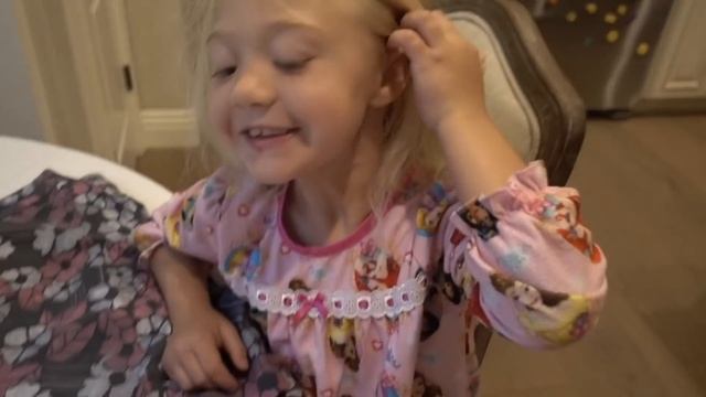 Savannah and Everleigh's special fathers day surprise leaves me in tears... смотреть онлайн