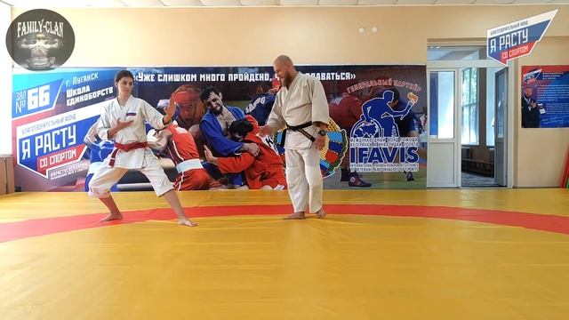 Перемещения из карате. Ката Бассай Дай. Урок 9. Школа единоборств смотреть онлайн