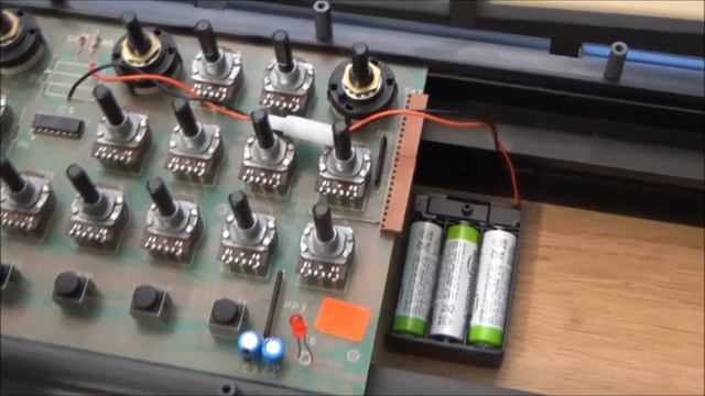 Oxford Synthesizer Company OSCar Repair - Synthchaser #121 смотреть онлайн