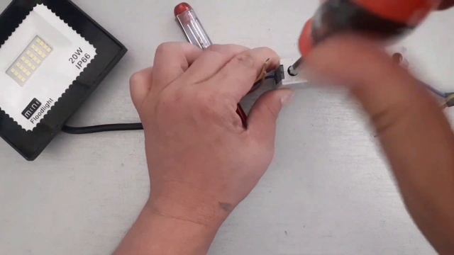 Как подключить однофазный АВТОМАТ...25 Ампер.. смотреть онлайн