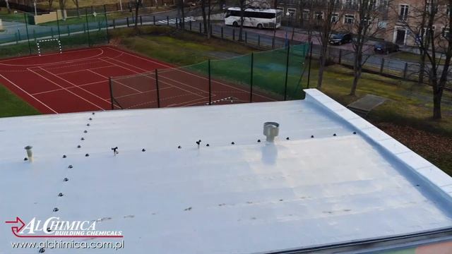 System Hyperdesmo - naprawa dachu z wyeksploatowaną membraną PVC смотреть онлайн