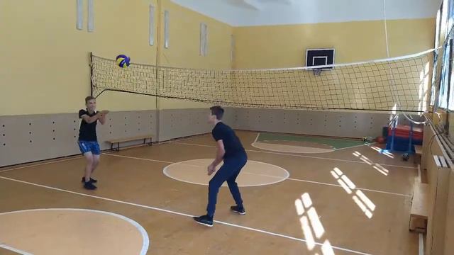 Наш любимый вид спорта-волейбол (МБОУ Красноватрасская СШ) смотреть онлайн