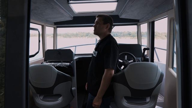 ПЕРВЫЙ ОБЗОР НА ВОДЕ | WINDBOAT 7.0 CABIN с YAMAHA 250 от [MARIN-AT.COM] смотреть онлайн