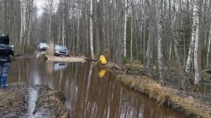 Паджеро 4, Паджеро Спорт 2 и Дискавери 4 в брод