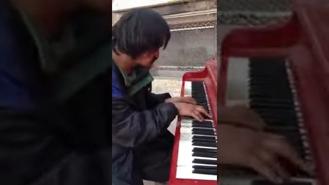 Пианино на улице смотреть онлайн