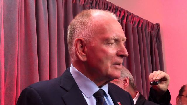 Former and Current Detroit Red Wings pay their respects to Ted Lindsey "Terrible Ted" смотреть онлайн