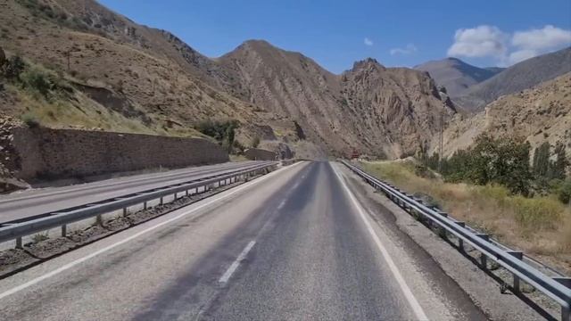 DAF Красавчик, из Армении через перевалы Грузии в Турцию смотреть онлайн