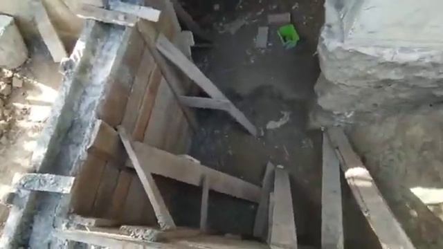 Бетонная лестница в подвал смотреть онлайн