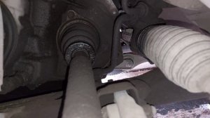 Замена сальника левого привода на Logan и пыльников наружных шрусов.