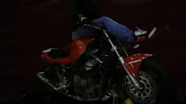 Вилли машина CBR600 F4i - комбо смотреть онлайн