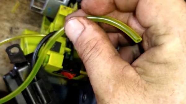 poulan 2550 woodmaster chainsaw carburetor fuel line repair