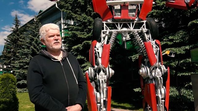 Белорус создает невероятные скульптуры из запчастей и металлолома