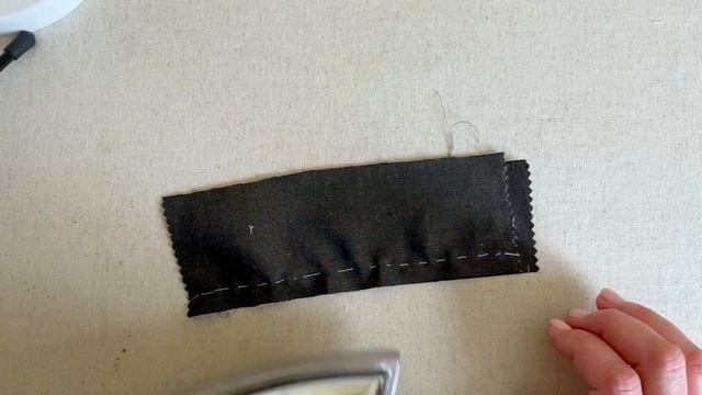 Стачной шов на швейной машинке. Взаутюжку, с отстрочкой, с посадкой. Часть 1.2 серии "Машинные швы" смотреть онлайн