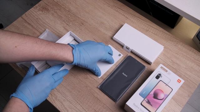 Распаковка / анбоксинг смартфона Redmi Note 10S