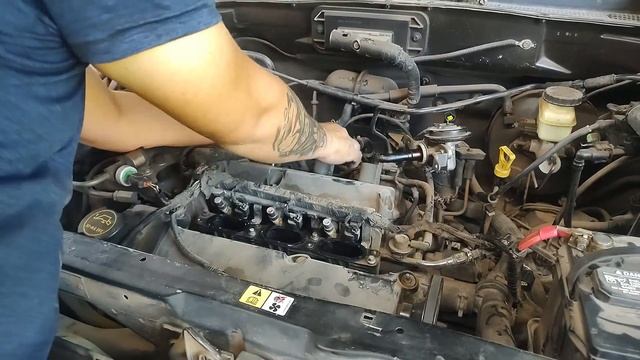 ✅ como cambiar las BUJIAS | Como cambiar las bujias de la Ford Escape!✅ смотреть онлайн