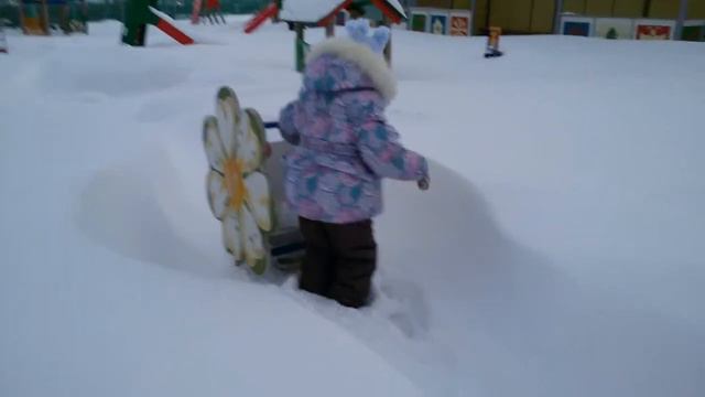 LIFE : ДОМОЙ ИЗ САДИКА [ СЧАСТЬЮ НЕТ ПРИДЕЛА [ ПАТИМЕЙКЕР В МАШИНЕ смотреть онлайн