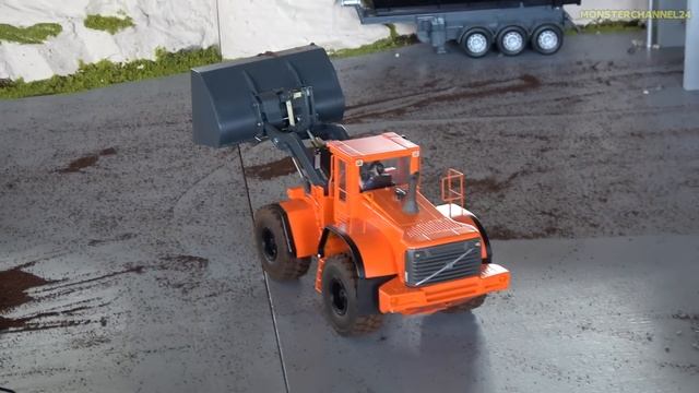 RC Trucks! Tractors! Construction Machines! Big Action in 1/32 scale! смотреть онлайн
