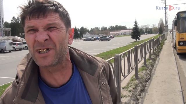 В Курске пассажирский Икарус не заметил на дороге фуру смотреть онлайн