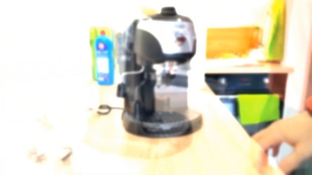 Разопаковане и тест на кафемашина DeLonghi EC221.B смотреть онлайн