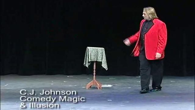 Floating Table Magic Effect performed by CJ Johnson смотреть онлайн