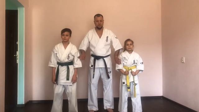 Киокусинкай, шестая тренировка в средней  группе. Хабаровский край, село Некрасовка