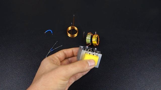 Мощный ZVS индукционный нагреватель из 10 деталей | DIY смотреть онлайн