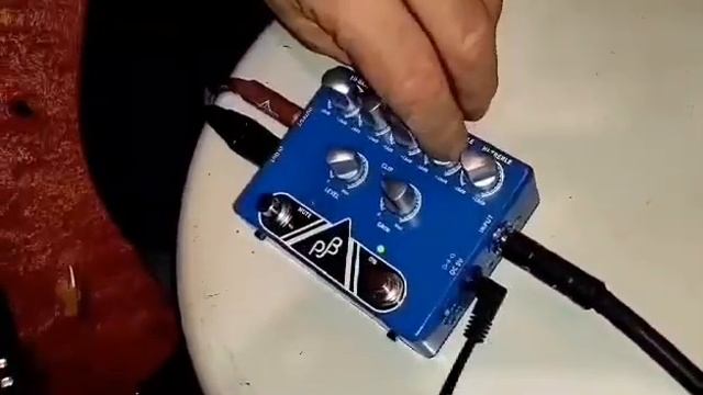 First Look: Phil Jones Bass PE-5 Pedal смотреть онлайн