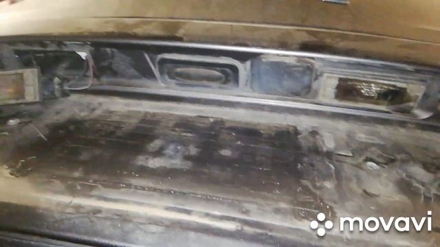 Рено Меган 3. Замена подсветки заднего номерного знака. А там УЖАС!!!! смотреть онлайн