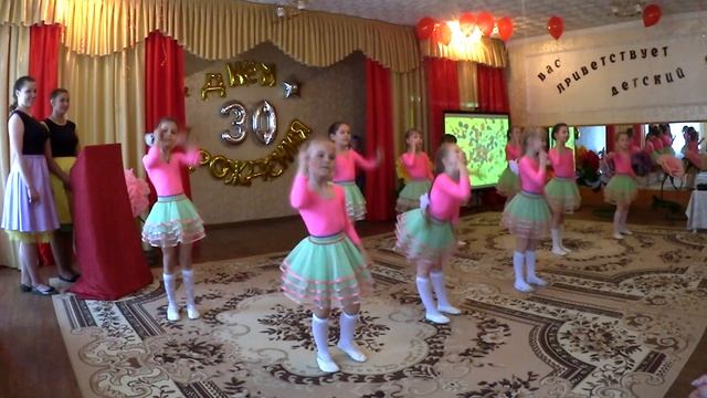 9 группа Антошка сад - танец "Ягода-малинка" смотреть онлайн
