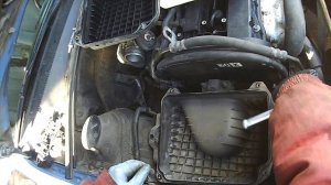 Замена воздушного фильтра двигателя Chevrolet Lacetti