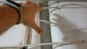 Прокладка кабеля в подъезде , так "нельзя" .