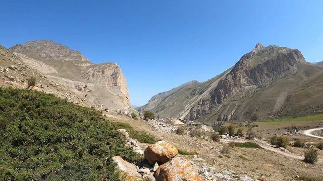 1Кавказ август 2022г Часть 1 Дорога к турбазе Чегем КБР. смотреть онлайн