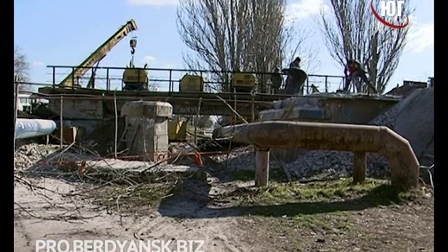 БЕРДЯНСК 2016 РЕМОНТ ЖД МОСТА 16 смотреть онлайн