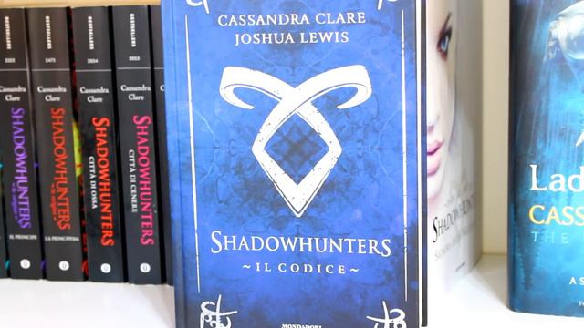 BOOKSHELF TOUR 2017 смотреть онлайн