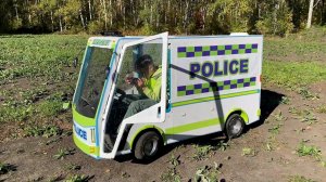 Дети и Машина. Дети полицейские и Серый волк. Манкиту