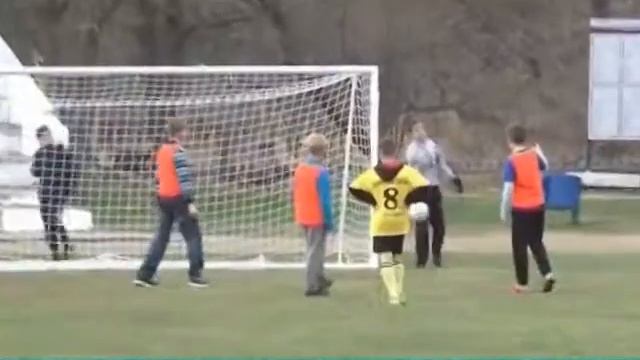 ВСЕМИРНЫЙ ДЕНЬ ФУТБОЛА смотреть онлайн