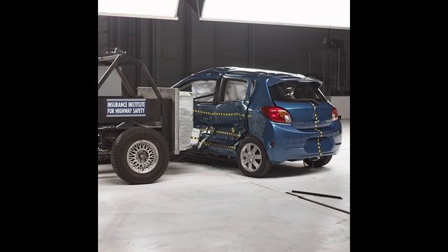 IIHS - 2014 Mitsubishi Mirage - side crash test / GOOD EVALUATION / смотреть онлайн