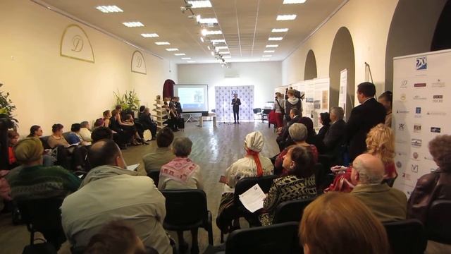 Американский консул читает стихи 23 апреля 2014. смотреть онлайн