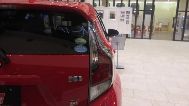 Toyota Aqua GR Sport смотреть онлайн