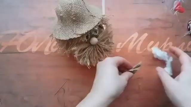 КУКЛА ОБЕРЁГ ДОМОВОЙ ИЗ МЕШКОВИНЫ СВОИМИ РУКАМИ__ПОДЕЛКИ ИЗ МЕШКОВИНЫ И ДЖУТА СВОИМИ РУКАМИ. смотреть онлайн