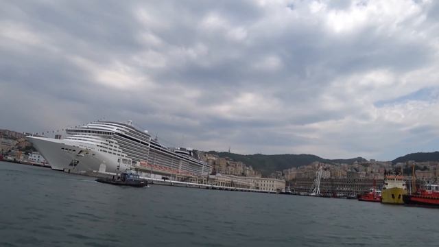 Наше путешествие по Италии из нашего семейного архива/Поездка в Acquario di Genova-Город в Италии смотреть онлайн