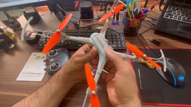 کوادکوپتر Syma Z4 بسیار خوش پرواز смотреть онлайн