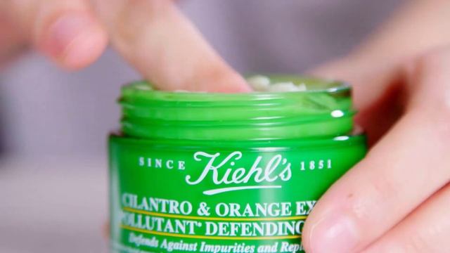 How-To Use: Cilantro & Orange Extract Pollutant Defending Mask