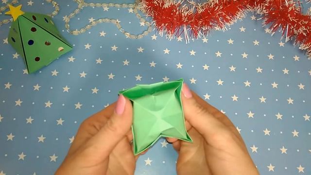 ОРИГАМИ ЕЛОЧКА КОРОБОЧКА ДЛЯ ПОДАРКА / ПОДЕЛКИ К НОВОМУ ГОДУ / ORIGAMI CHRISTMAS TREE BOX смотреть онлайн
