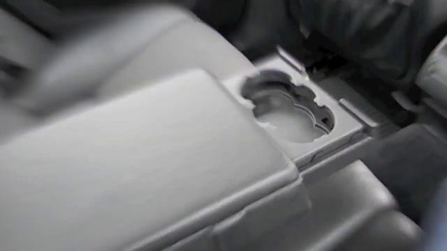 MERCEDES-BENZ E220 AVANTGARDE смотреть онлайн
